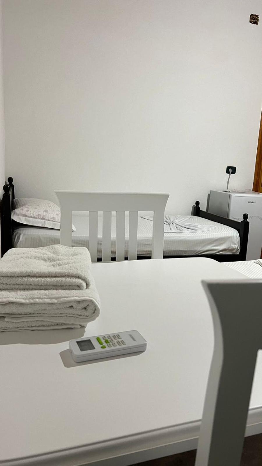 Cozy Little Holiday House Shkodër エクステリア 写真