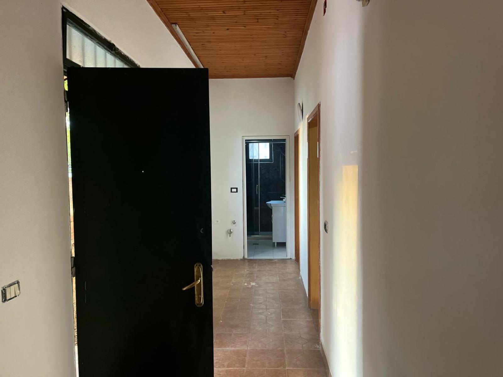 Cozy Little Holiday House Shkodër エクステリア 写真